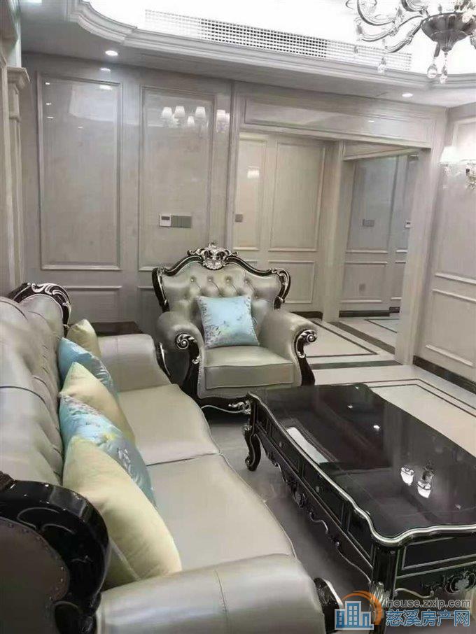 嘉景苑161平方精装车位储200万