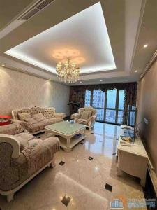 金水湾143平方精装带车位208万