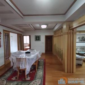 孙塘新村东区150平3楼东套精装160万