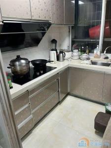 茜苑新村 精装修70平方125万 无在读