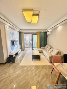 江滨之城102平118万精装修两居室