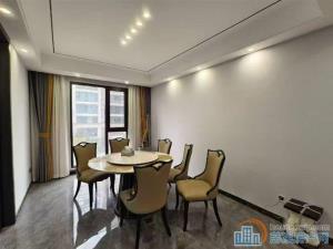 珑玥府143平通地下室精装238万2年