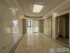 明月佳苑 精装 90平方 位置好 低总价