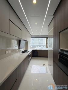 天誉华府 205平 全新婚装未入住380