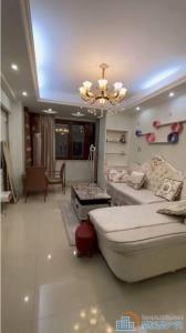 和润公寓豪装1室1厅2100直接钥匙在