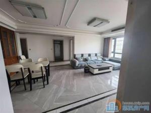 柏顿嘉园精装新首次出租三房一卫带车位