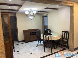 金色港湾130平三室两厅两卫精装可读书