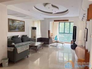 金旦花园 三室 2700元