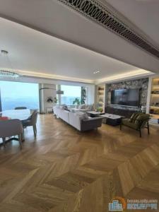 ​保利二期中高层220平精装带2个租车位