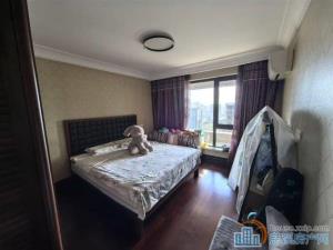 金地鸿悦143平豪装2年192.8万