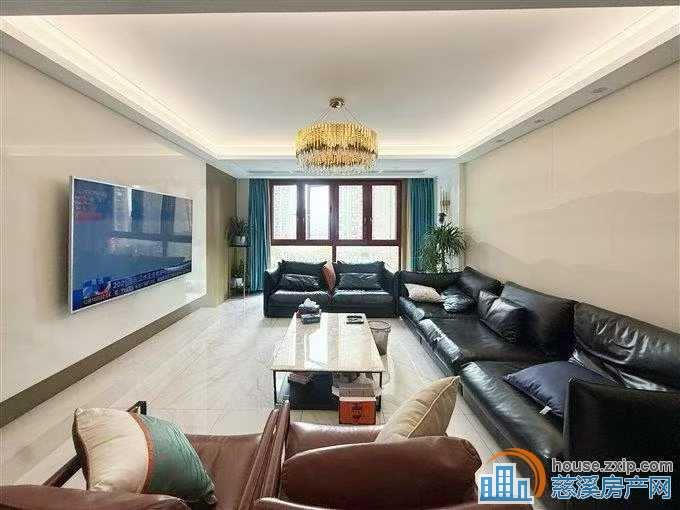 复地二期170平豪装带2车位228万