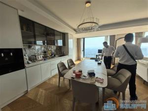 出售保利天悦湾花苑220平豪装