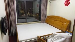 白金湾中层二室二卫3000元/月