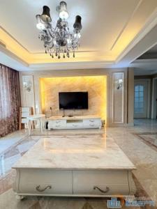 城市桃源 二室 有车位 拎包入住