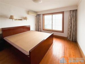 白云公寓 顶复 两层 带露台