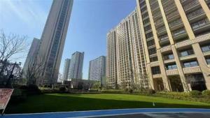 江滨江景苑  小区双泳池  134平