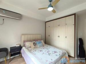 恒厚阳光城一期113平精装车位188万