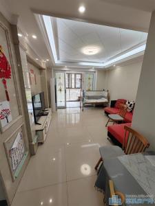 星光家园  86平 两室  2500/月