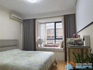 天和家园 精装修 136平 126万