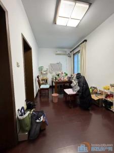 城东新村一楼带架空层精装明年上林可读