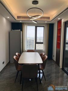 悦华府 精装131平方210万带车位