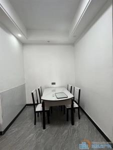 誉林府 朝北两室燃气做饭精装修