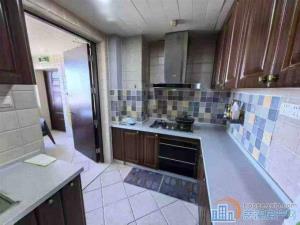 金地鸿悦143平豪装2年192.8万