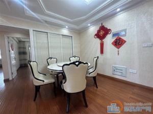 白金湾136平 126.8万 精装带车位