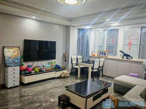 鸿都大厦110平带车位精装138万