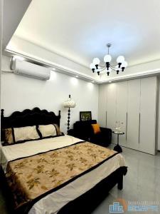 金山西区位置佳产证55平豪装85.8万