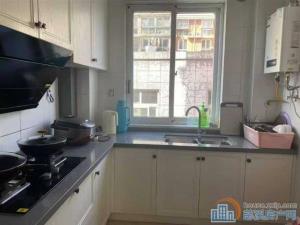 景和家园东区89平边套二楼精装66.6万