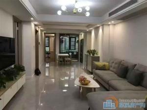 出售：阅江府133平方精装修保养很好