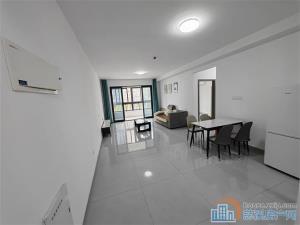 新河坊旁紫阙台三室  3500/月