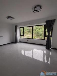 保利银杏小镇105平125万精装修