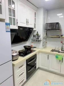 双喜花园电梯房75平方豪装85万