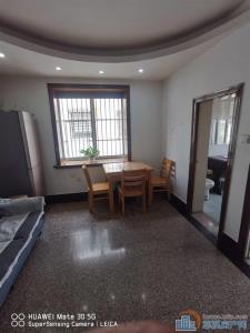 金山南区4楼61平十10平精装直接钥匙在