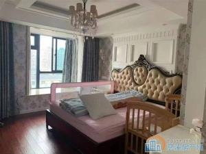 金色港湾两室精装修带车位；3800/月