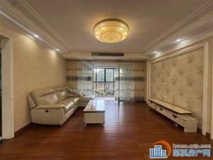 白金湾 136.29平 126.8万