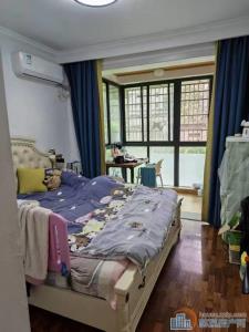 人和家园精装75平架空层一间