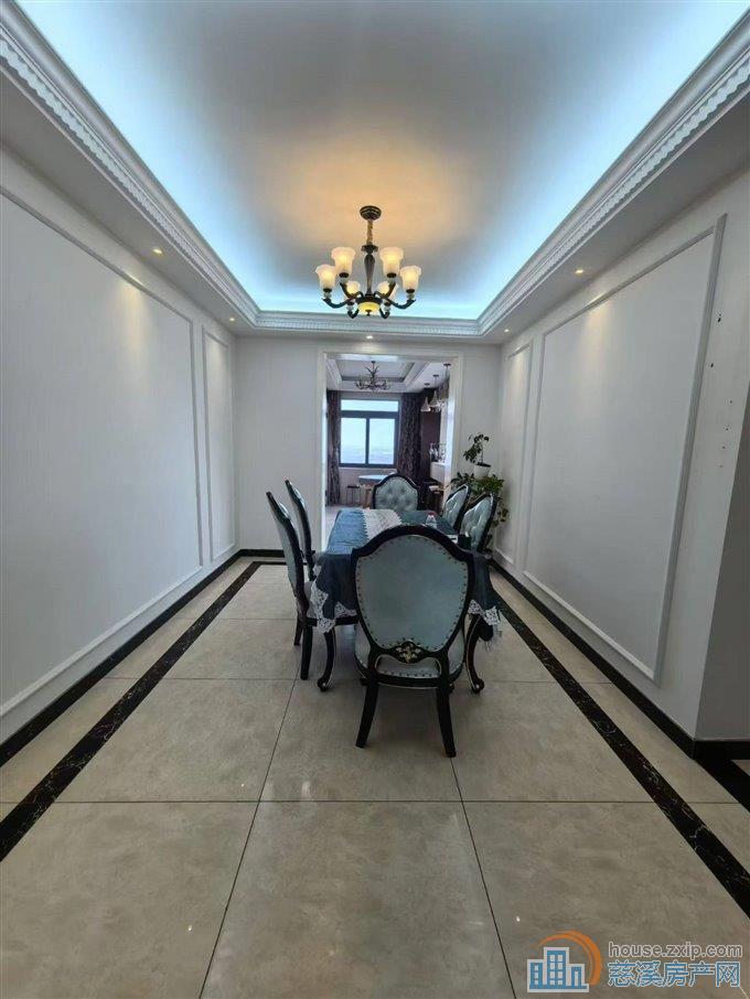 保利天悦府188平精装五房二厅175万