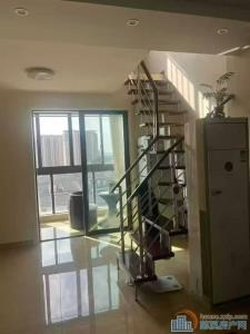 宗汉南池东区洋房顶复精装73平86万