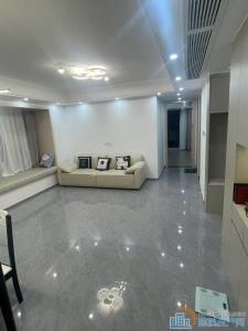 芳满庭 98平 自住精装 三菱中央空调 