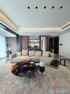 水映天成豪装162平车位一间