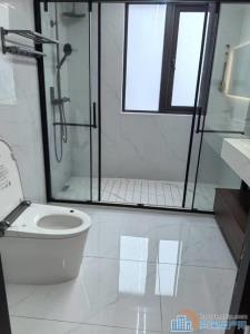 银杏小镇141平方婚装车位172.8万