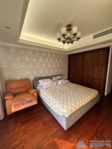 金仕华庭137平中层精装220万满两年