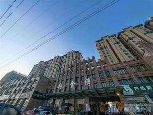 白金湾小区绿城物业132平133.8万