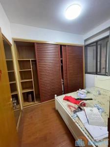 嘉景园92平中低楼层两房满五唯一125万