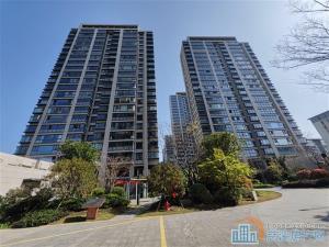 东越府黄金楼层99平简装148万