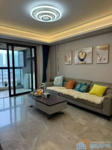 中海湖心半岛精装湖景房好楼层四室两卫