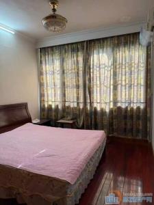 中安大厦精装5楼141平+阁楼138万